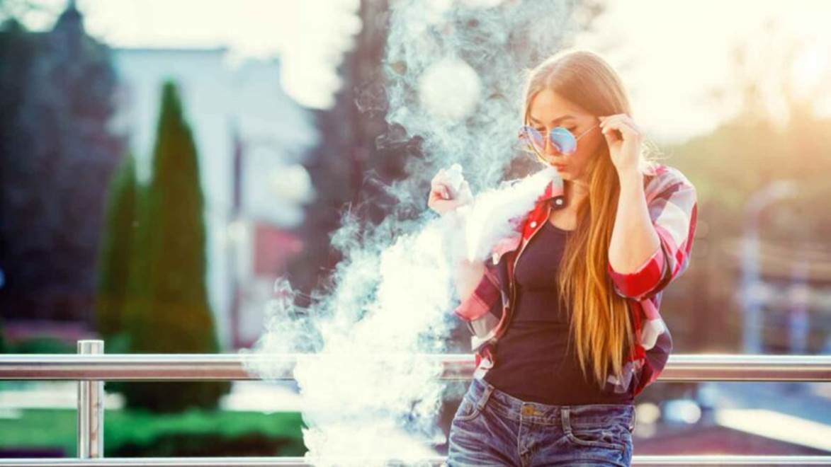 girlsmoke